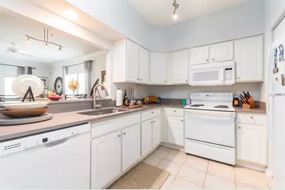 9119 SW 52nd Avenue #201, Gainesville, FL 32608 - Photo 10