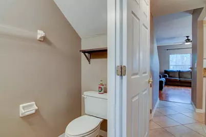 4933 NW 1st Place #110, Gainesville, FL 32607 - Photo 10