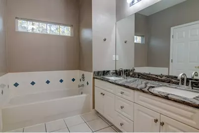 4933 NW 1st Place #110, Gainesville, FL 32607 - Photo 20