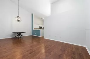 5052 SW 9th Ln, Gainesville, FL 32607 - Photo 10