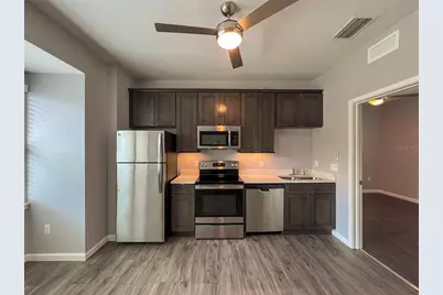 204 NW 18th Street #5, Gainesville, FL 32603 - Photo 4