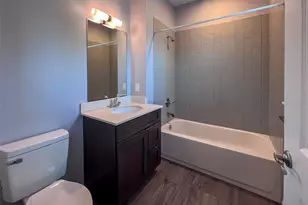 204 NW 18th St, Gainesville, FL 32603 - Photo 8