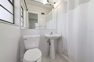 2049 NE 15th St, Gainesville, FL 32609 - Photo 18