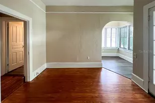 208 NE 4 St, Gainesville, FL 32601 - Photo 4