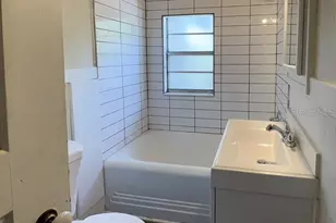 208 NE 4 St, Gainesville, FL 32601 - Photo 12