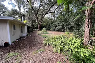 630 NW 36th St, Gainesville, FL 32607 - Photo 22