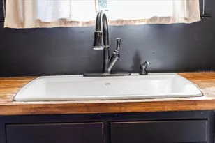 396 NW Hillsboro St, Lake City, FL 32055 - Photo 6