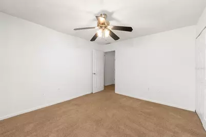 1810 NW 23 Boulevard #201, Gainesville, FL 32605 - Photo 16