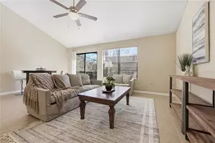 4427 SW 21st Ln, Gainesville, FL 32607 - Photo 4