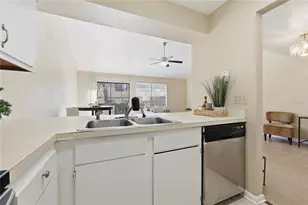 4427 SW 21st Ln, Gainesville, FL 32607 - Photo 10