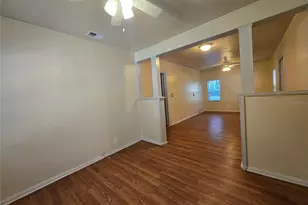 107 NE 15th St, Gainesville, FL 32641 - Photo 8