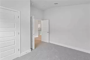 593 SW Bellflower Dr, Lake City, FL 32024 - Photo 6