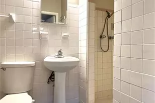 821 NE 8th Ave, Gainesville, FL 32601 - Photo 6