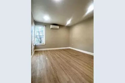 821 NE 8th Avenue, Gainesville, FL 32601 - Photo 4