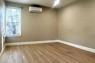 821 NE 8th Ave, Gainesville, FL 32601 - Photo 4