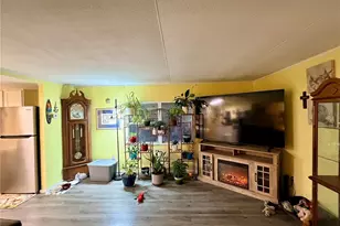 498 King Charles Cir, Deland, FL 32724 - Photo 4