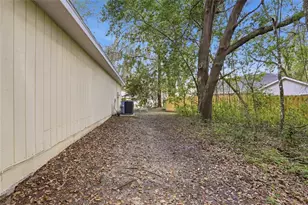 4526 NW 36th St, Gainesville, FL 32605 - Photo 32