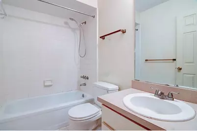 1628 NW 19th Circle, Gainesville, FL 32605 - Photo 14