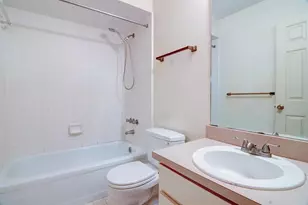 1628 NW 19th Cir, Gainesville, FL 32605 - Photo 14