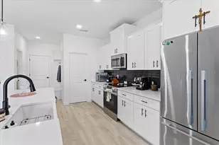 1054 SW 67 St, Gainesville, FL 32607 - Photo 10