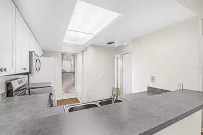 5528 SW 4th Place #5528, Gainesville, FL 32607 - Photo 6