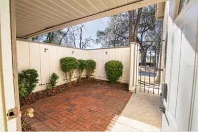 5528 SW 4th Place #5528, Gainesville, FL 32607 - Photo 2