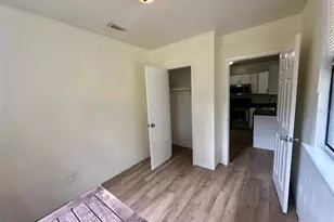 651 NE Waldo Rd, Gainesville, FL 32641 - Photo 16