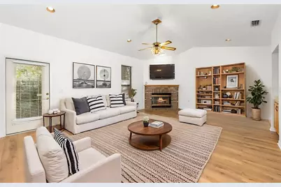 568 NW 39th Drive, Gainesville, FL 32607 - Photo 4