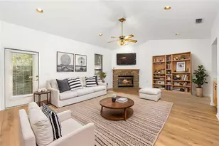 568 NW 39th Dr, Gainesville, FL 32607 - Photo 4