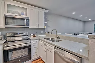 105 SE 16th Avenue #N103, Gainesville, FL 32601 - Photo 10