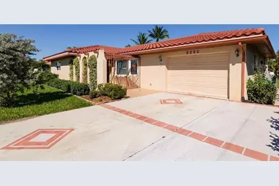 1117 SE Mendoza Avenue, Port Saint Lucie, FL 34952 - Photo 1