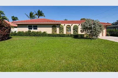 1117 SE Mendoza Avenue, Port Saint Lucie, FL 34952 - Photo 2