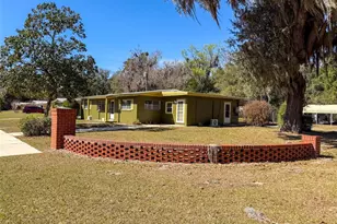 200 Belmont Dr, Palatka, FL 32177 - Photo 2