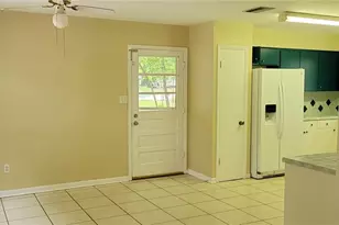 2201 NW 36th Dr, Gainesville, FL 32605 - Photo 4