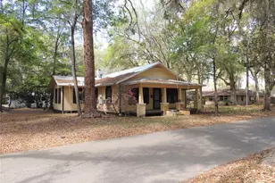 1322 NW 12th St, Gainesville, FL 32601 - Photo 2