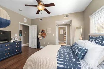 1460 NW 3rd Place #212, Gainesville, FL 32603 - Photo 16