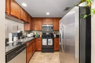 1460 NW 3rd Pl, Gainesville, FL 32603 - Photo 6