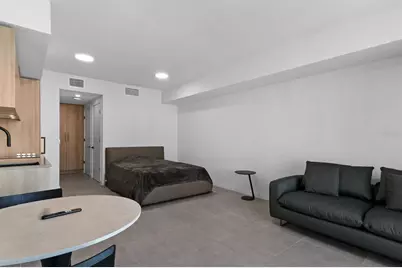 121 NE 5th Street #1500, Miami, FL 33132 - Photo 8