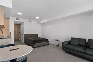 121 NE 5th St, Miami, FL 33132 - Photo 8