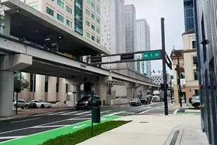 121 NE 5th St, Miami, FL 33132 - Photo 12