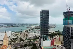 121 NE 5th St, Miami, FL 33132 - Photo 1