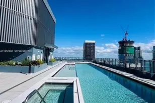 121 NE 5th St, Miami, FL 33132 - Photo 8