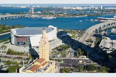 121 NE 5th Street #1500, Miami, FL 33132 - Photo 2