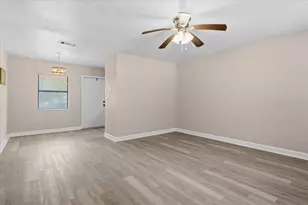 11907 NW 147 Pl, Alachua, FL 32615 - Photo 2