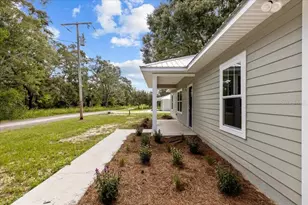 1115 Ricks St, Bell, FL 32619 - Photo 2