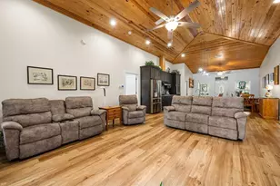 8449 Lilly Lake Rd, Melrose, FL 32666 - Photo 12