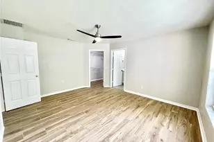 3648 NW 7th Pl, Gainesville, FL 32607 - Photo 12