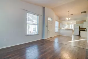 1569 NW 29 Rd, Gainesville, FL 32605 - Photo 6