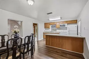 24 NE 45th St, Gainesville, FL 32641 - Photo 8