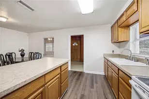 24 NE 45th St, Gainesville, FL 32641 - Photo 10